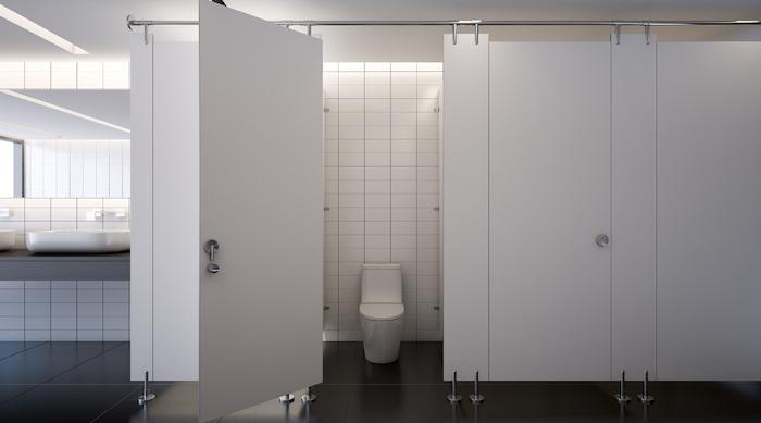 Bactéries et toilettes publiques : le danger n'est pas là où vous le pensez