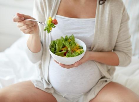 Grossesse : les aliments à éviter quand on est enceinte