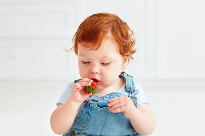 Pourquoi les enfants nés par césarienne ont-ils plus d'allergies alimentaires ?