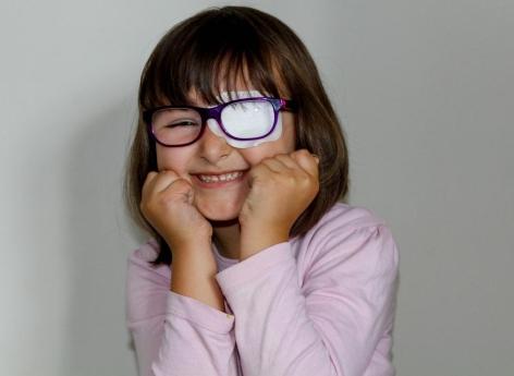 Amblyopie : le port d’un cache-œil n’a pas d’impact sur le développement de l'enfant