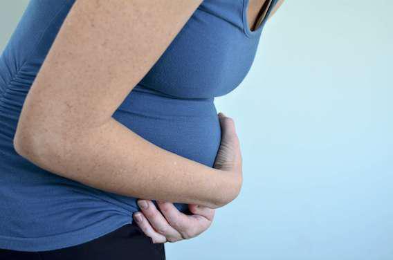 Lupus : plus de risque de pré-éclampsie chez les femmes enceintes