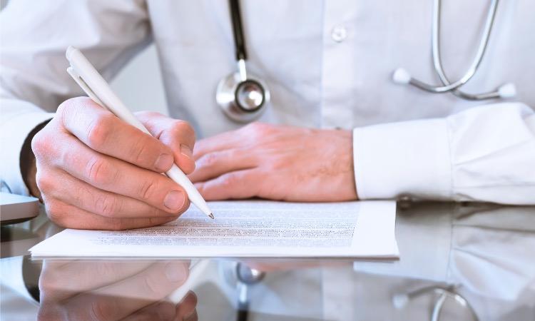 175 médecins dénoncent le manque de moyens des hôpitaux dans une lettre ouverte à Edouard Philippe 