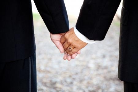 Mariage : plus de 10 000 couples homosexuels se sont dit \