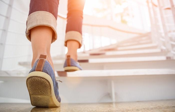 Sédentarité au travail : de courts épisodes de montée d'escaliers peut améliorer la santé