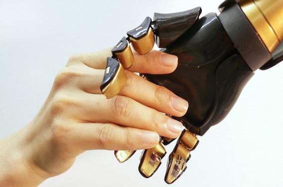 Peau artificielle: des spécialistes créent la sensation du toucher