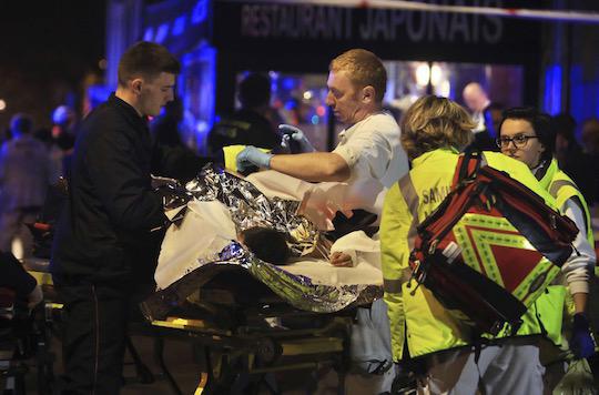 Attentats de Paris : les médecins de l'AP-HP saluent le calme des victimes 