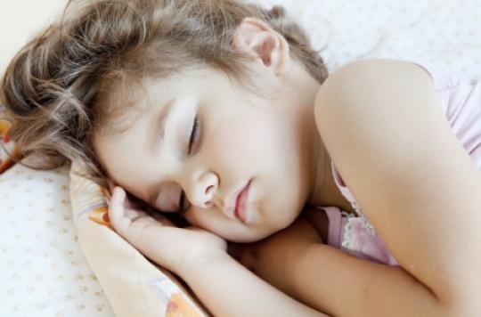 Obésité : coucher les enfants tôt diminue les risques