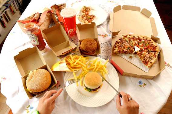 OMS : trop d'aliments contribue à l'obésité dans le monde