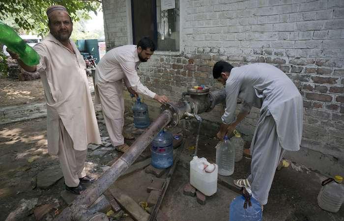Pakistan : des niveaux alarmants d’arsenic dans l’eau potable 