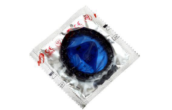 Des ados inventent un préservatif qui change de couleur en cas d'infection
