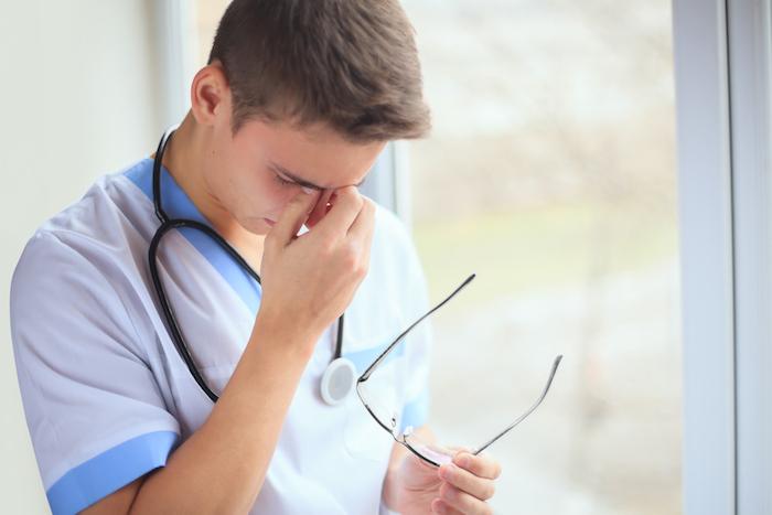 Jeunes médecins : deux sur trois souffrent d'anxiété