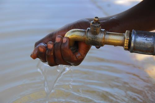 Accès à l'eau potable : les Français sous-estiment les risques 