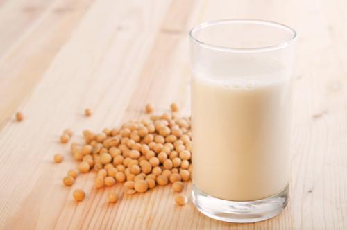 Le lait de soja, la meilleure alternative au lait de vache
