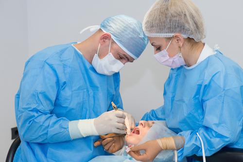 Soins dentaires : la profession s'oppose aux nouveaux tarifs