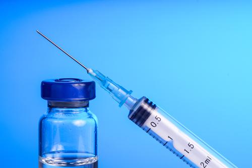 Pneumonie : MSF salue la baisse du prix du vaccin pour enfants