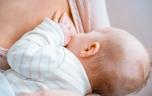 Allaitement et chaleur : comment hydrater bébé ?