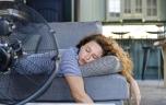 Pourquoi dort-on si mal quand il fait chaud ?