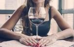 Sa réaction étrange après un verre de vin était le signe d’un cancer 