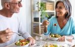 Seniors : comment changer son alimentation peut ralentir le vieillissement