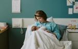 Accouchement : les vertus des échanges avec une sage-femme 
