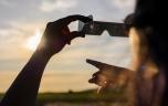 Tache, vision floue, douleur… Quels symptômes surveiller après l’éclipse ?