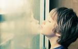 Autisme : pourquoi le cerveau reconnaît-il les visages autrement ?