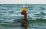 Alcool et baignade : le mélange qui peut devenir fatal