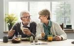 Seniors : pourquoi le rythme des repas a un impact sur leur santé ?