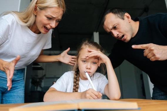 Pourquoi certains enfants ont-ils peur de décevoir leurs parents ?