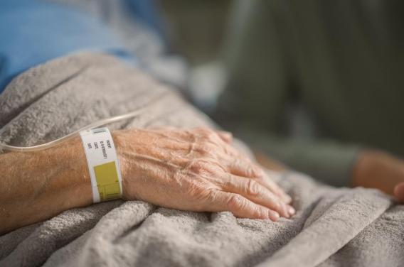 Cancer du poumon : jusqu’à quel âge la  ...