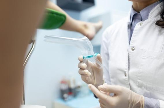 Papillomavirus : le vaccin dispense-t-il des ...