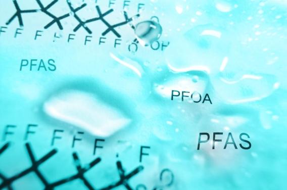 PFAS : comment réduire son exposition personnelle ? 