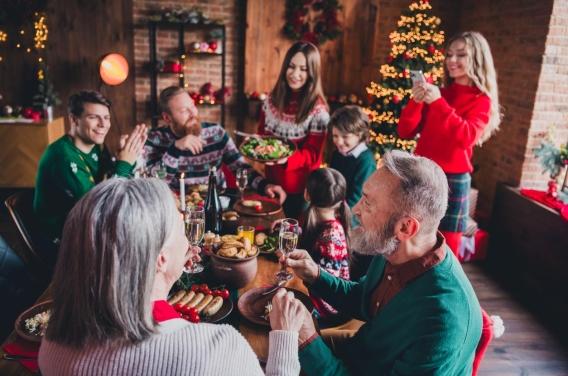 Fêtes de famille : pourquoi il faut parler antécédents de santé