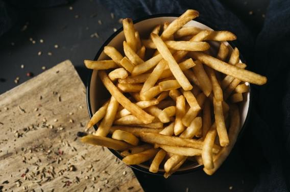 Alimentation : une méthode pour créer des frites plus saines ?