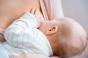 Allaitement et chaleur : comment hydrater bébé ?
