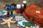 La trousse santé des vacances : que faut-il vraiment emporter ?