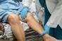 Arthroplastie du genou : les injections de corticoïdes permettraient de mieux récupérer 