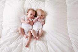 Lyon : La chirurgie in utero permet de sauver des jumeaux en 30 minutes 