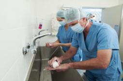 Hygiène des mains : le savon antibactérien souvent inefficace