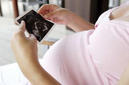 Grossesse : traiter la polyarthrite n'attaque pas les os des bébés