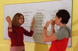 Surdité : un site et un numéro d'appel pour informer 