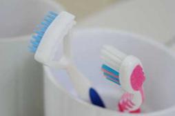 Une brosse à dents 3D nettoie en 6 secondes