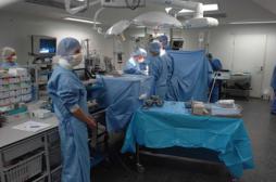 Les opérations de l'appendicite en chute libre chez les enfants