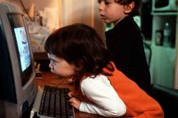 Les nouvelles technologies font exploser le mal au dos chez les enfants