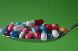 Revue Prescrire : 68 médicaments à proscrire 
