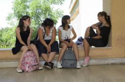 42  % des collégiennes se trouvent trop grosses