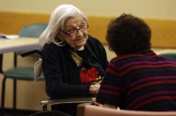 Alzheimer : deux malades sur trois ont du mal à en parler