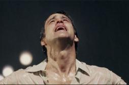 Les hommes modernes pleurent 3 fois plus en public que leurs aînés