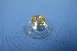 Des lentilles télescopiques pour aider les déficients visuels