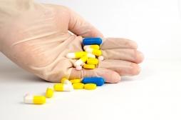 Coronavirus : l'ancien patron de la HAS veut que l'on prescrive la chloroquine